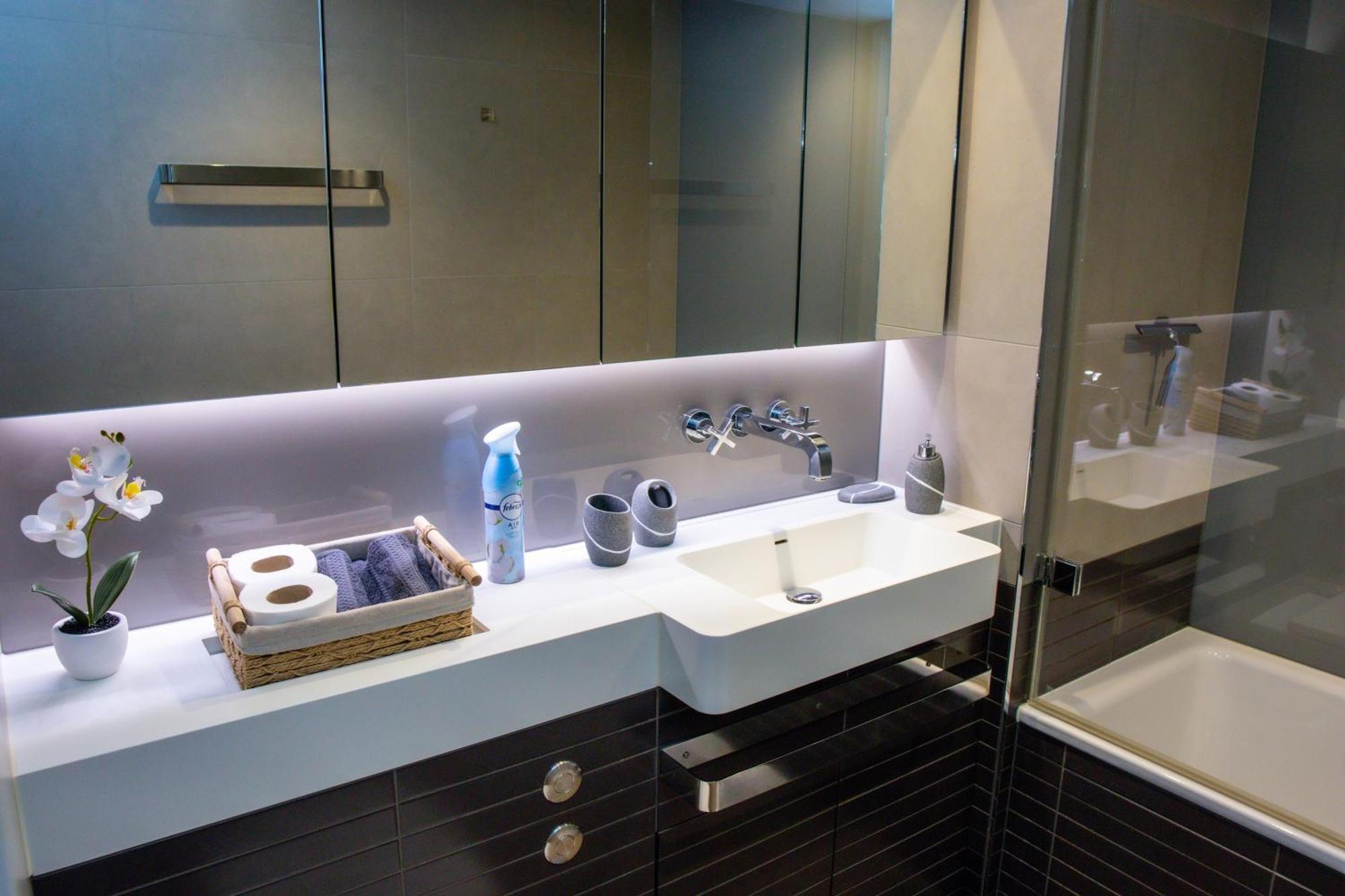 Luxury Apartment Steps From Battersea Power St And Close To Victoria & Chelsea London Exteriör bild