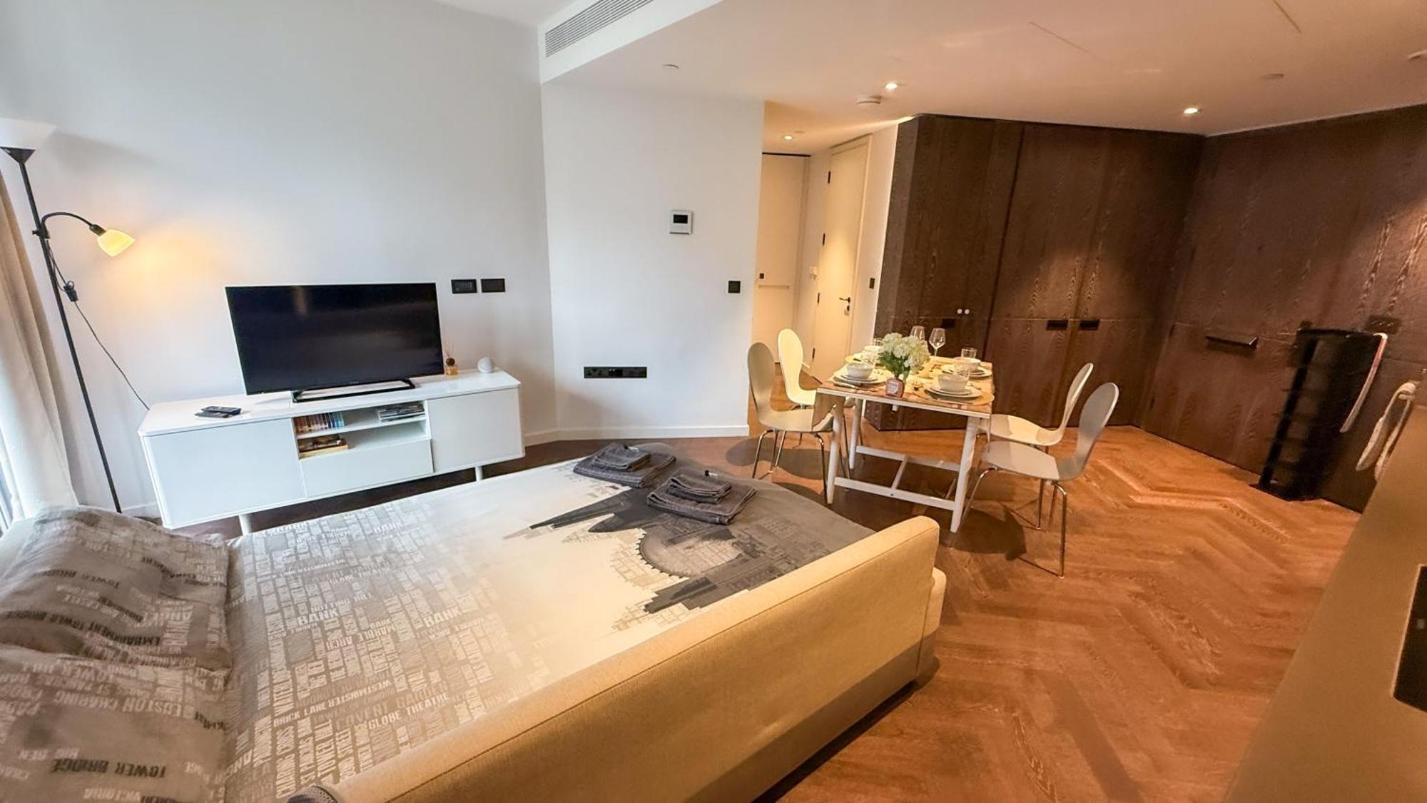Luxury Apartment Steps From Battersea Power St And Close To Victoria & Chelsea London Exteriör bild